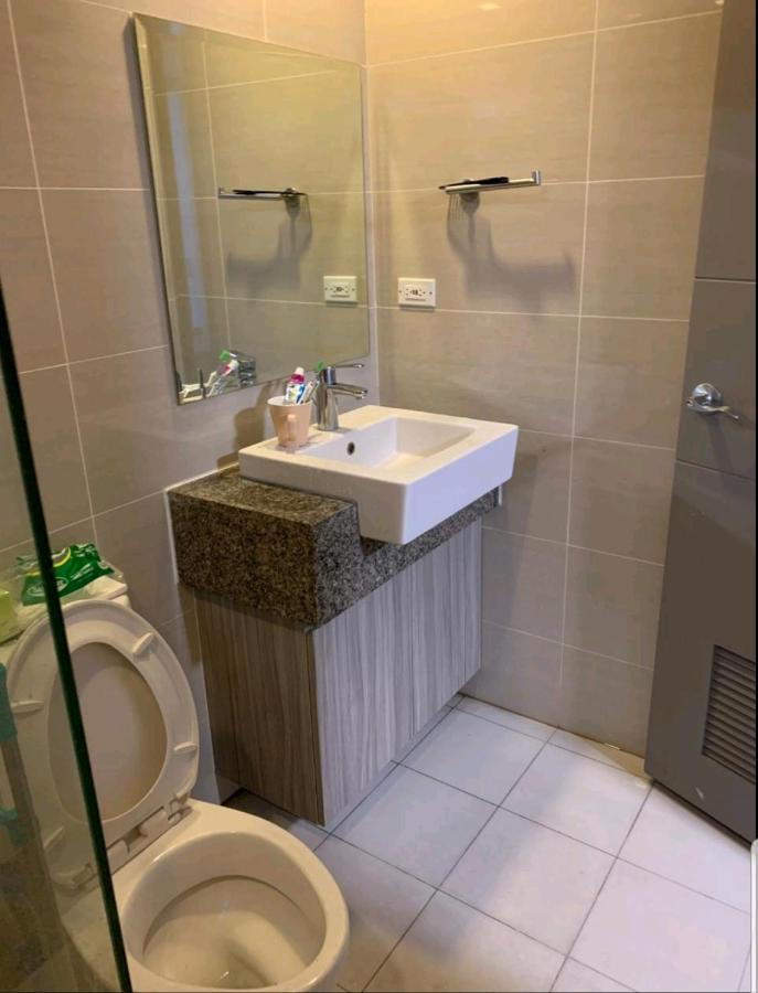 One Uptown Residence Taguig Εξωτερικό φωτογραφία